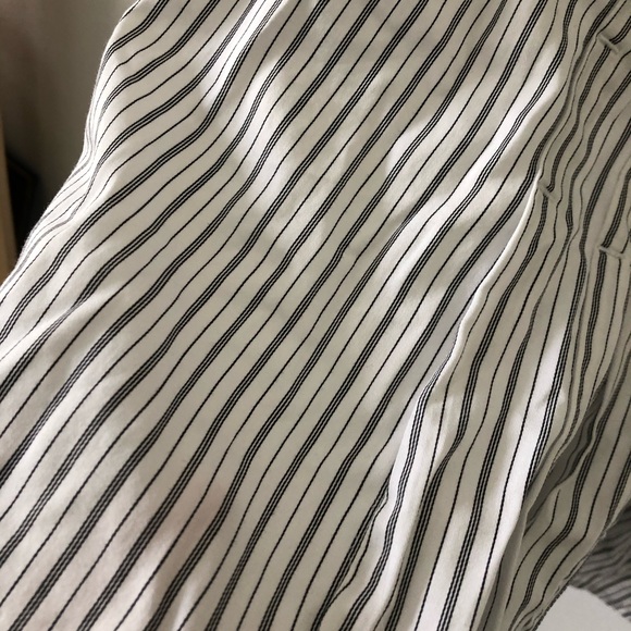 Liz Claiborne Stripe Button Down shirt blouse A - Picture 2 of 3